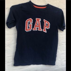 (3 for $15) GapKids (8M) navy logo T-shirt with orange letters